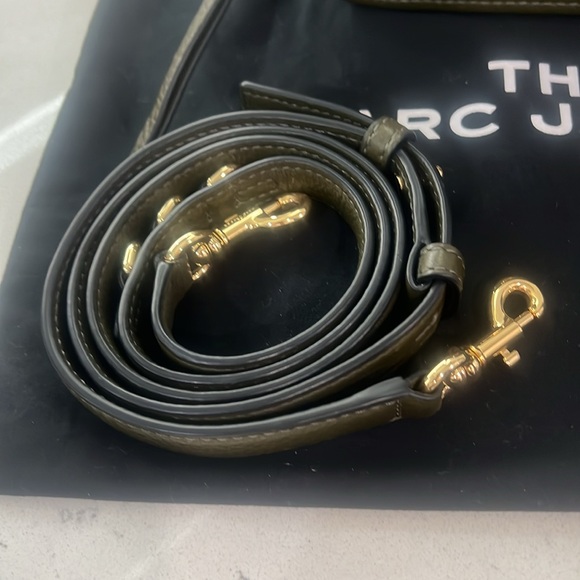 Marc Jacobs NWT Softshot with gold hardware and dusk bag. - Picture 8 of 11